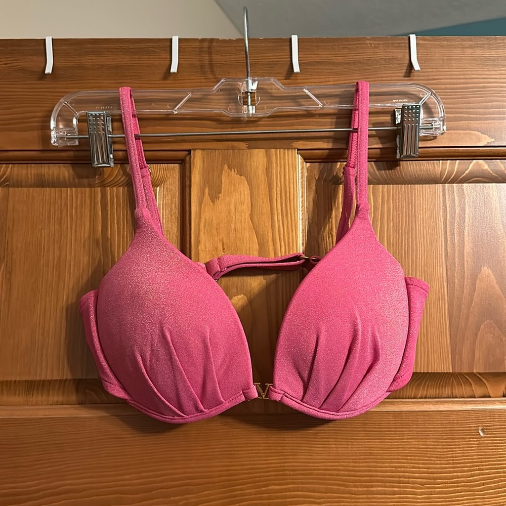 Venus bathing suit top (bottoms in separate post)